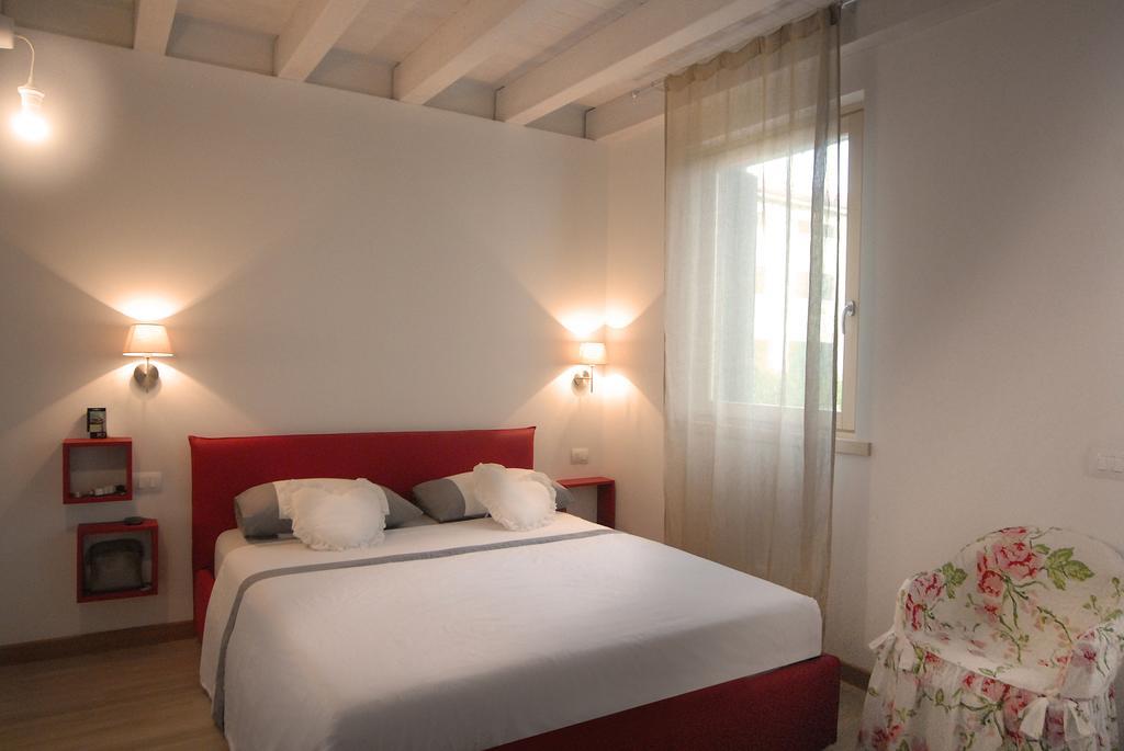 B&B Corte Dei Cedri Bussolengo Exterior foto