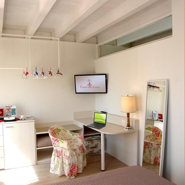 B&B Corte Dei Cedri Bussolengo Exterior foto