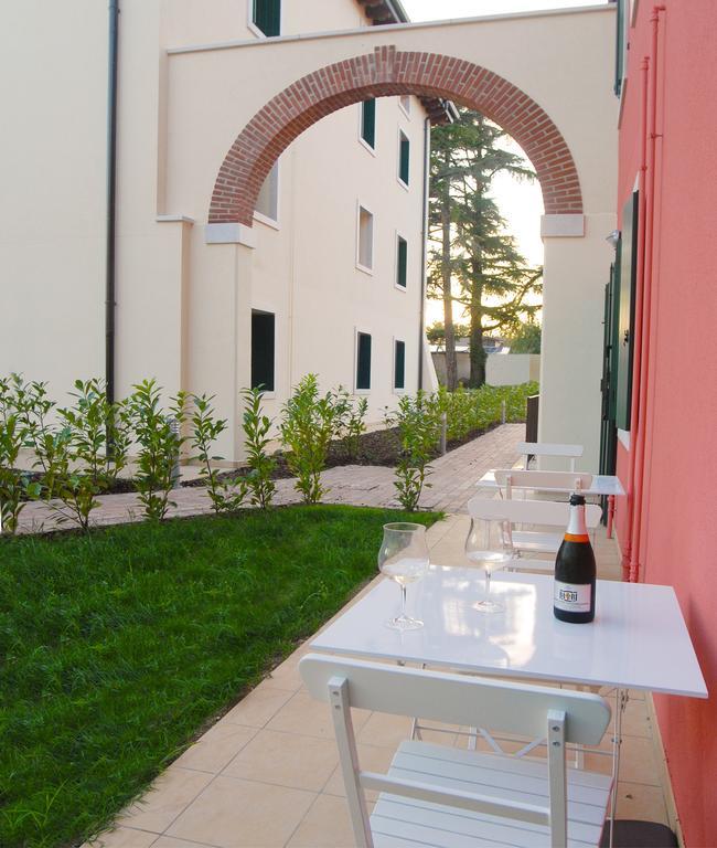B&B Corte Dei Cedri Bussolengo Exterior foto